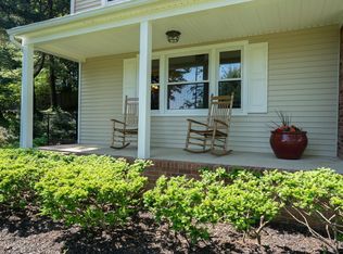 30 Foxwood Run, Middletown, NJ 07748