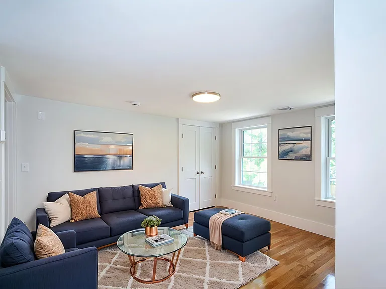 215 Gardner St #2 — Photo 5