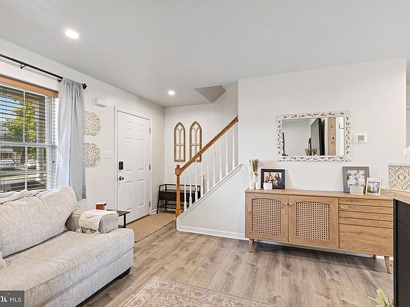 5th image of 513 Wood Duck Dr