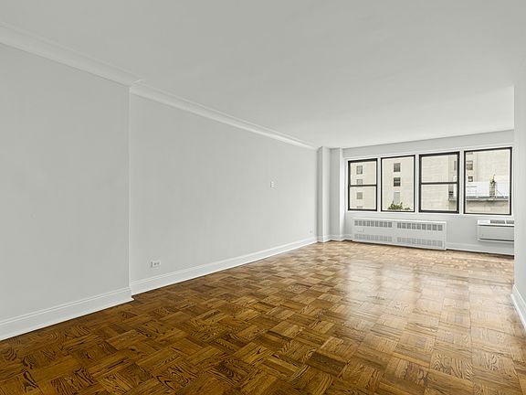 3rd image of 200 E 15th St APT 5E