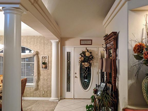 5th image of 27623 Lakeview Dr