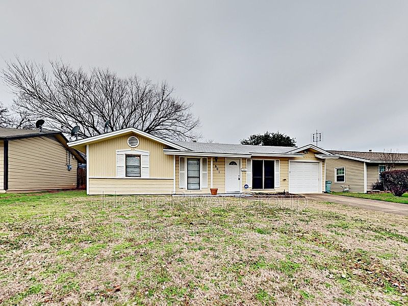 1st image of 601 Milam Dr