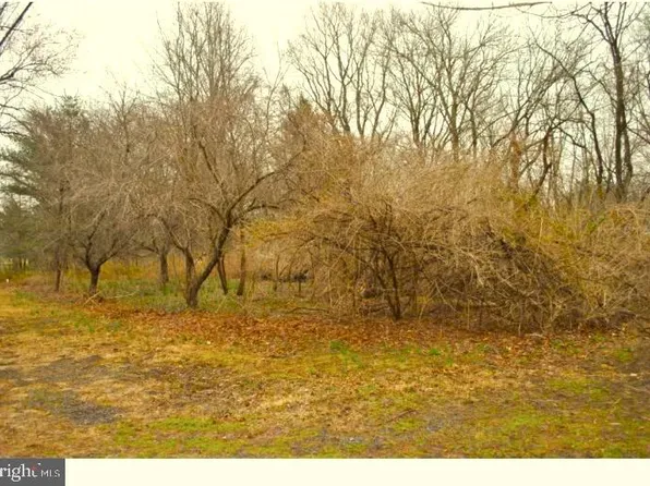 418 Pebble Hill Rd, Doylestown, PA 18901