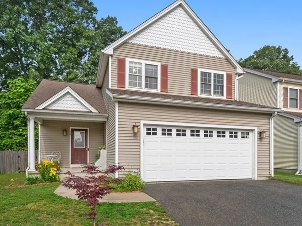 218 Wollaston St, Springfield, MA 01119