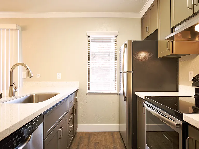 DP5 2BR newkitchen small