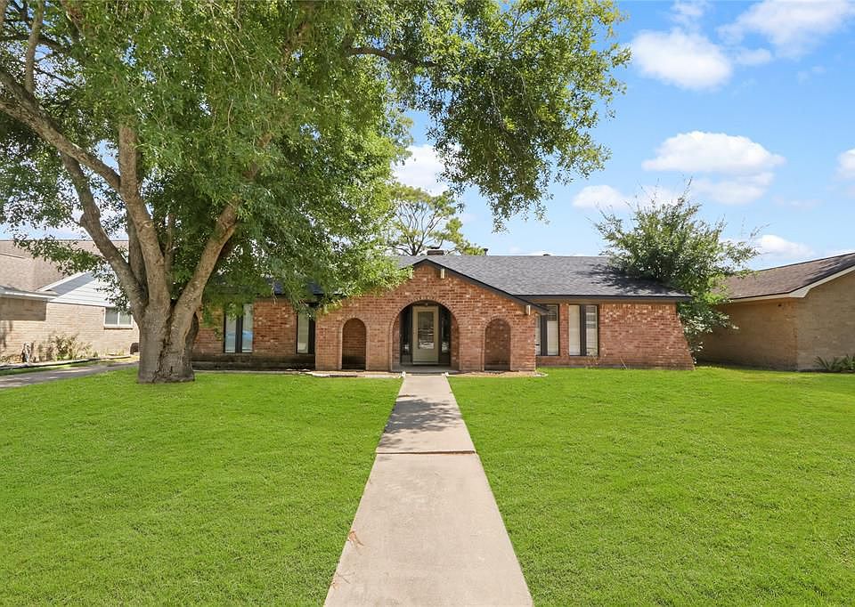 1st image of 2403 Creek Meadows Dr