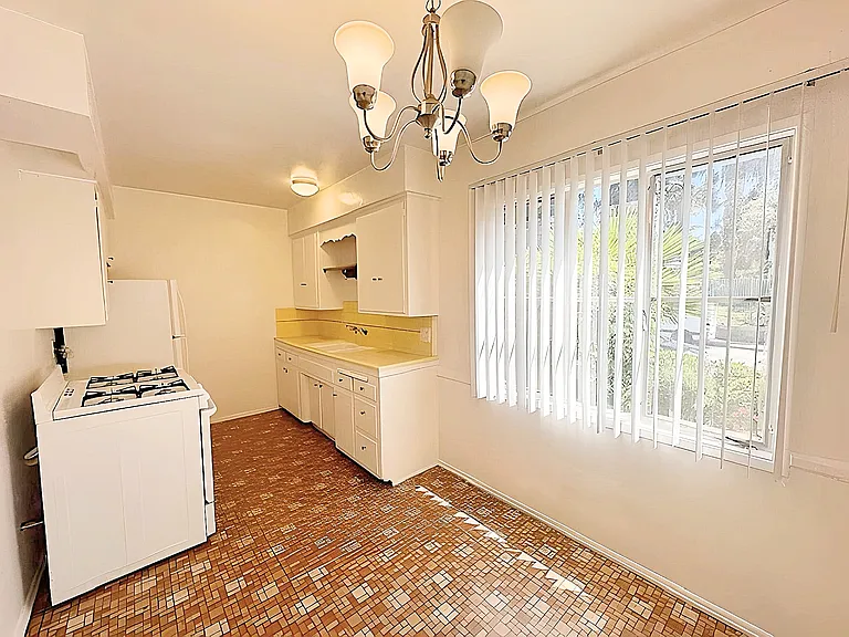 4919 Beverly Blvd #1 — Photo 5