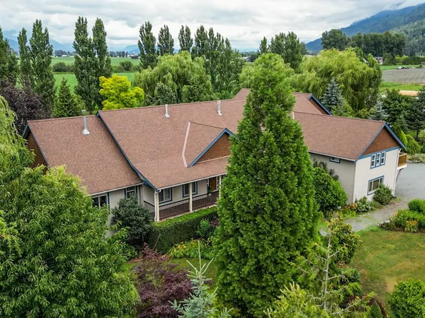 608 Arnold Rd, Abbotsford, BC V3G 1S4
