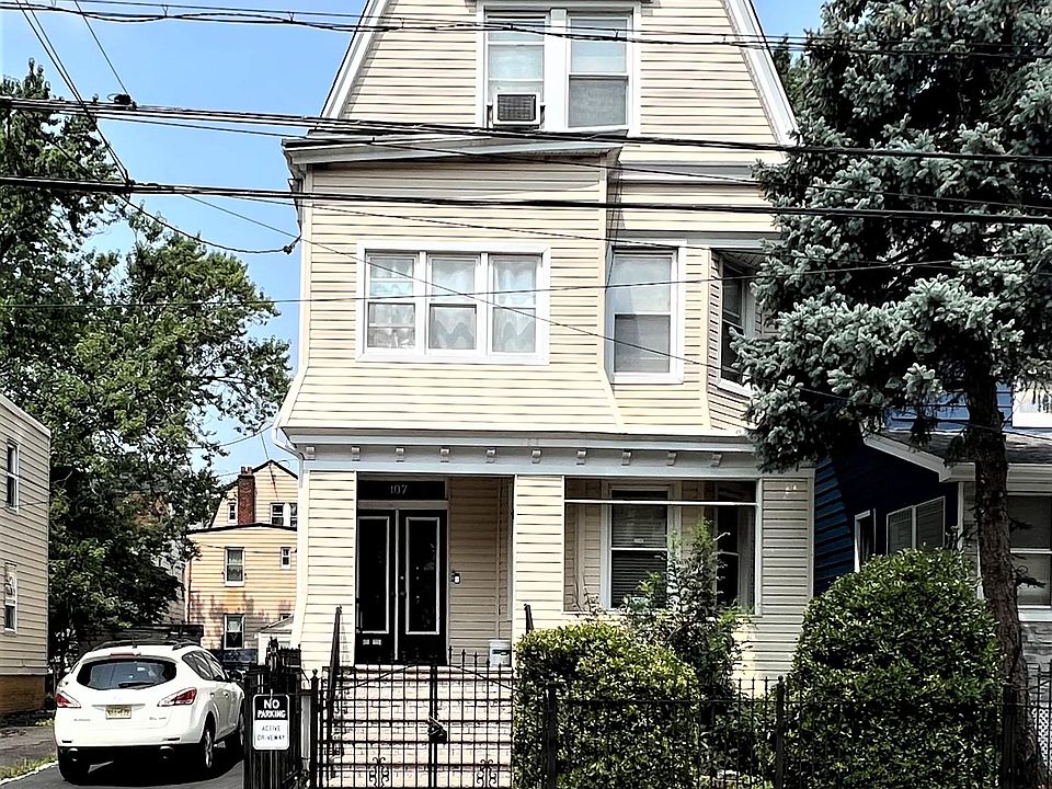 1st image of 107 Isabella Ave #1
