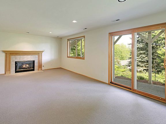 2nd image of 4020 96th Ave SE