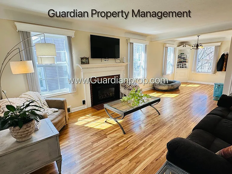 2748 Vernon Ave S — Photo 10