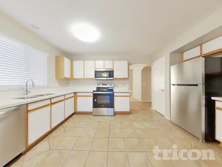 11934 N Olive St — Photo 6