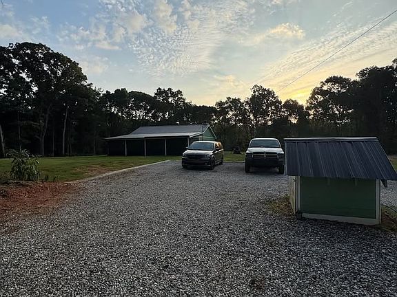 4th image of 301 Norton Rd