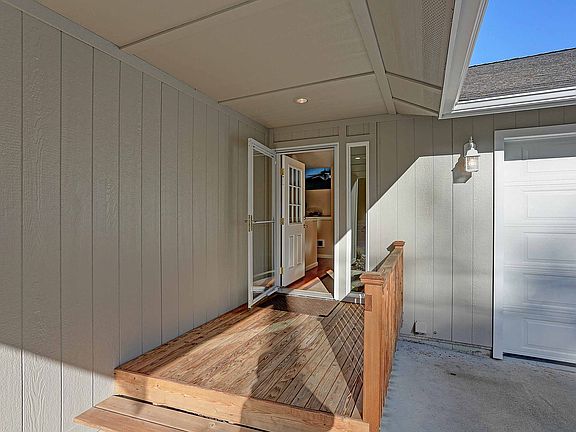 2nd image of 1251 S East Camano Dr