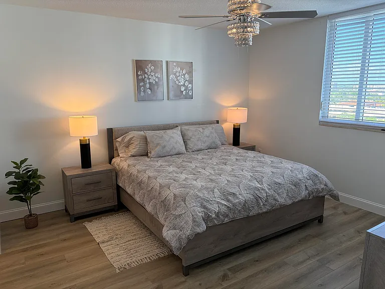 1551 N Flagler Dr #905 — Photo 9