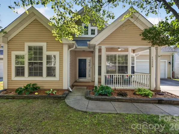 15228 Carrington Ridge Dr, Huntersville, NC 28078