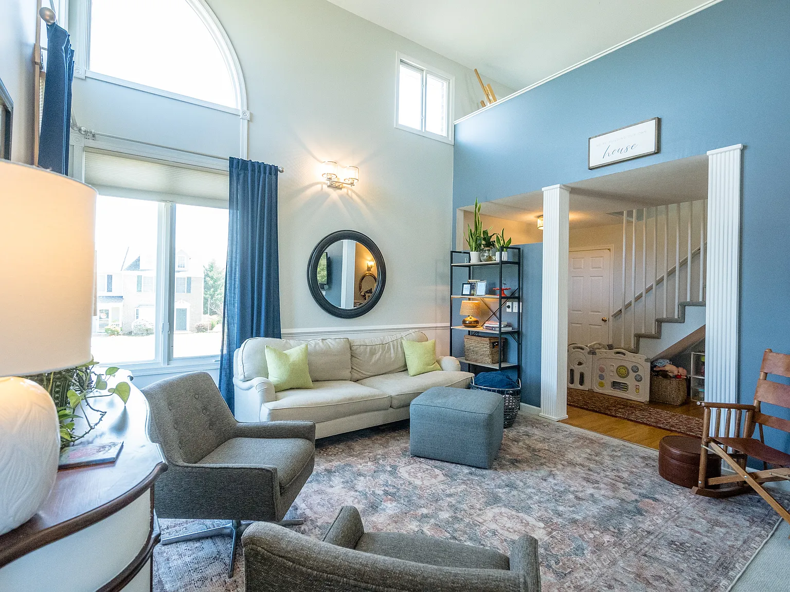 3 bed, 2050 sqft, $2,400 — Photo 1