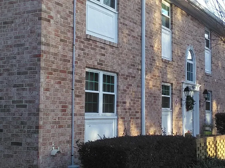 4334 Lake Underhill Rd #C — Photo 2