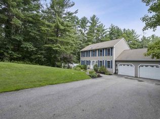 4 Blackberry Ln, Raymond, NH 03077
