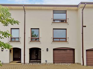 6679 Shelter Bay Rd #41, Mississauga, ON L5N 2A2