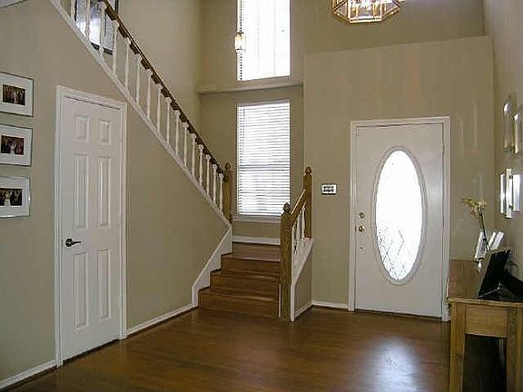 2nd image of 2202 Sand Creek Ct