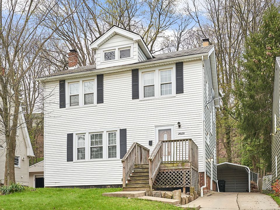 1st image of 24600 Hawthorne Dr