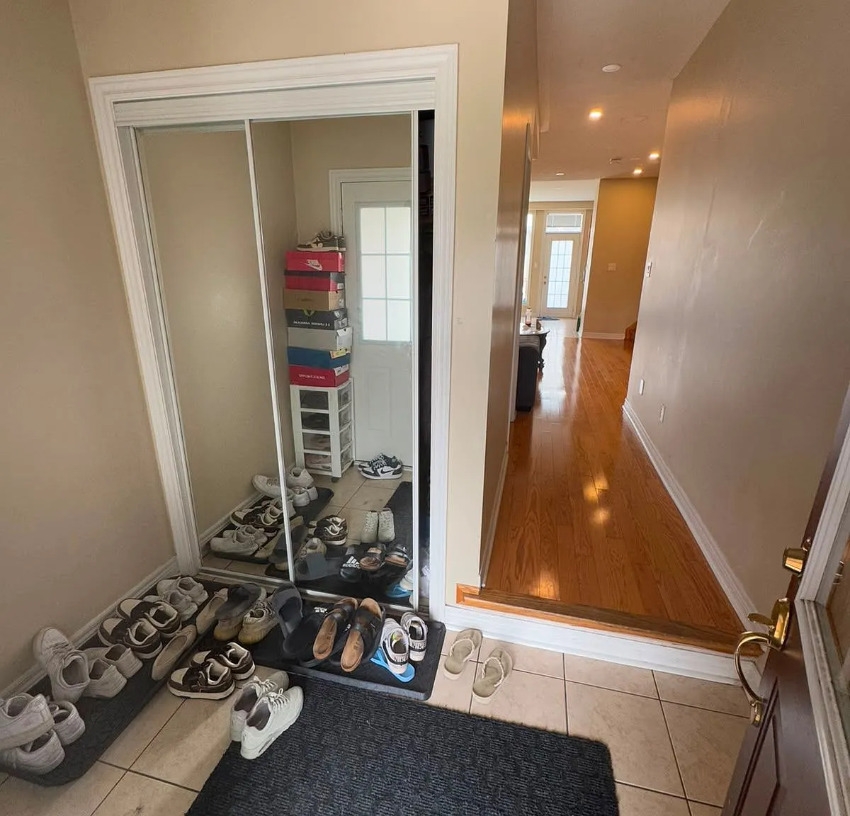3 bed, $2,900 — Photo 2
