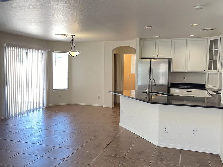 15447 W Evans Dr — Photo 3
