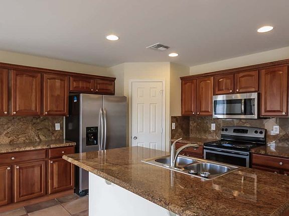 4th image of 6543 S 43rd Ln