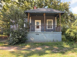4 Gallon St, Laurens, SC 29360