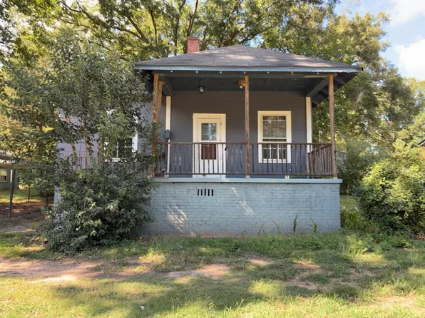 4 Gallon St, Laurens, SC 29360