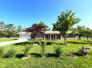 1302 E Scott St, Olney, IL 62450