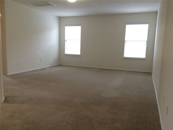 4th image of 132 Hillhouse Ln
