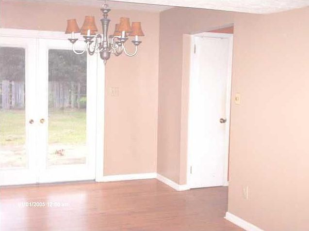 2nd image of 2750 Pinewood Ln