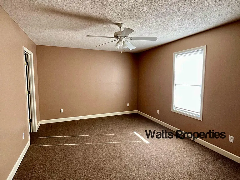 154 14th Ave NW — Photo 10