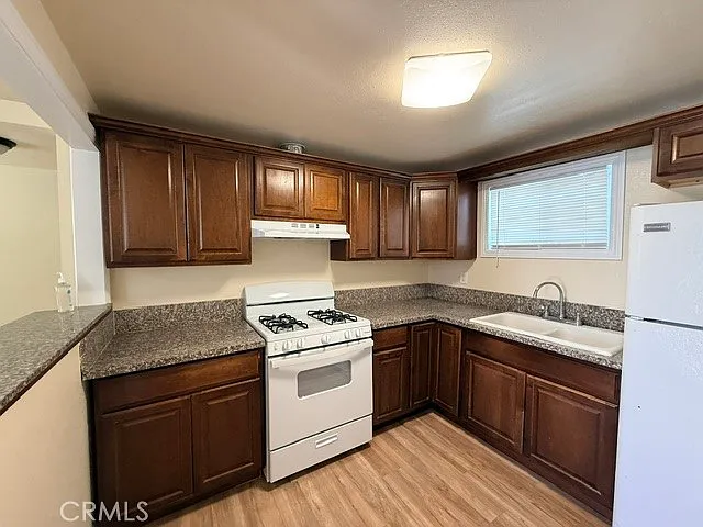 947 Dominguez Ave #1/2 — Photo 4