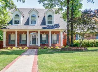 2 Chatel Dr, Little Rock, AR 72223