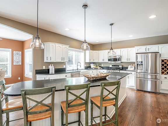 5th image of 8839 Bedington Drive SE