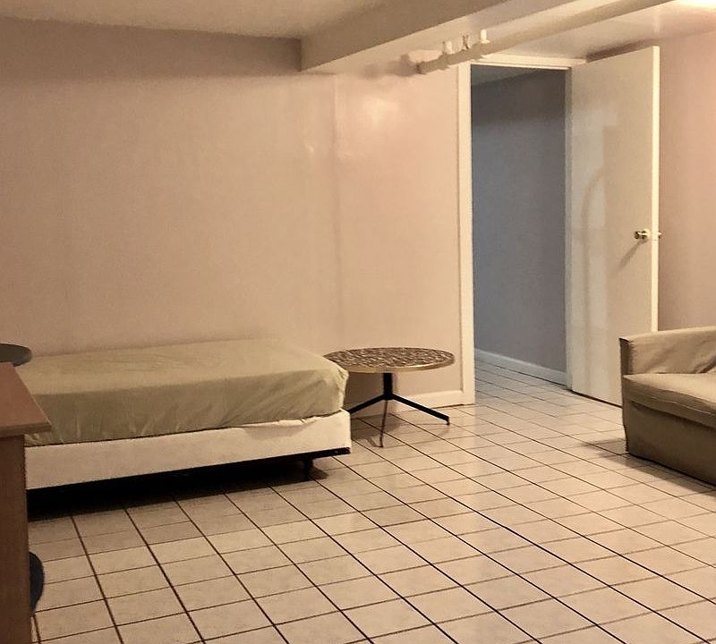 1st image of 3338 72nd St
