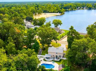 6521 Lake Dr, Mays Landing, NJ 08330