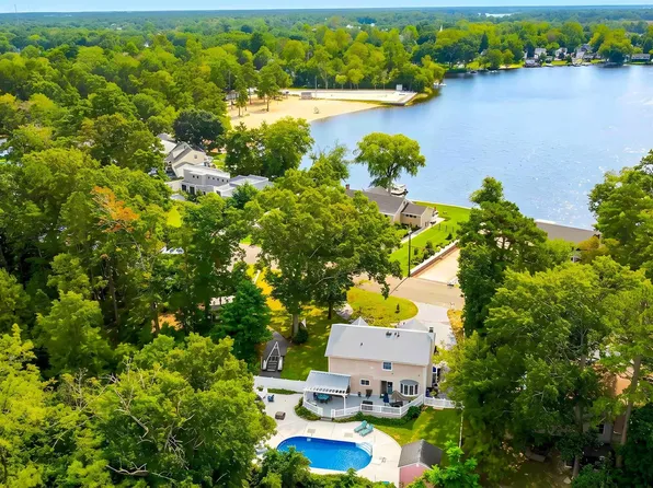6521 Lake Dr, Mays Landing, NJ 08330