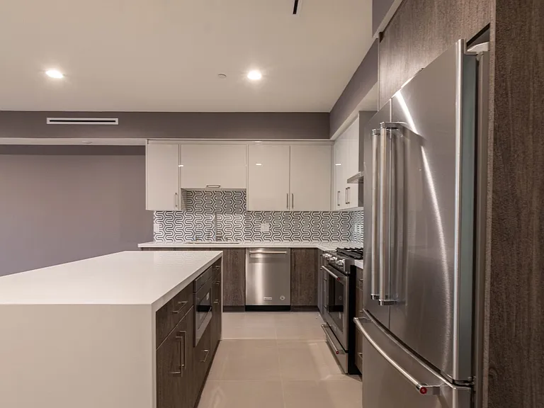 2225 Mira Vista Ave #104 — Photo 7