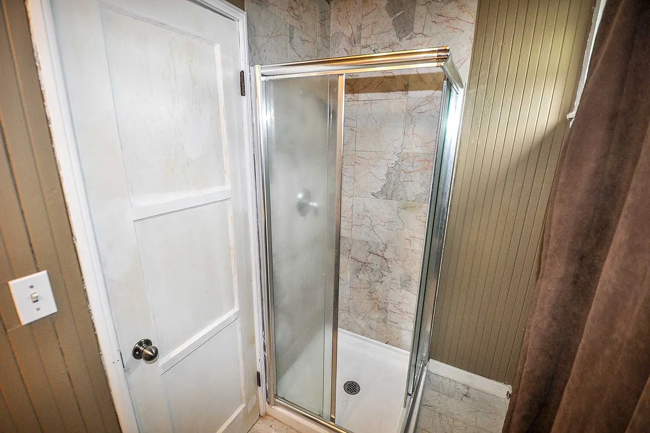Studio, $2,450 — Photo 1