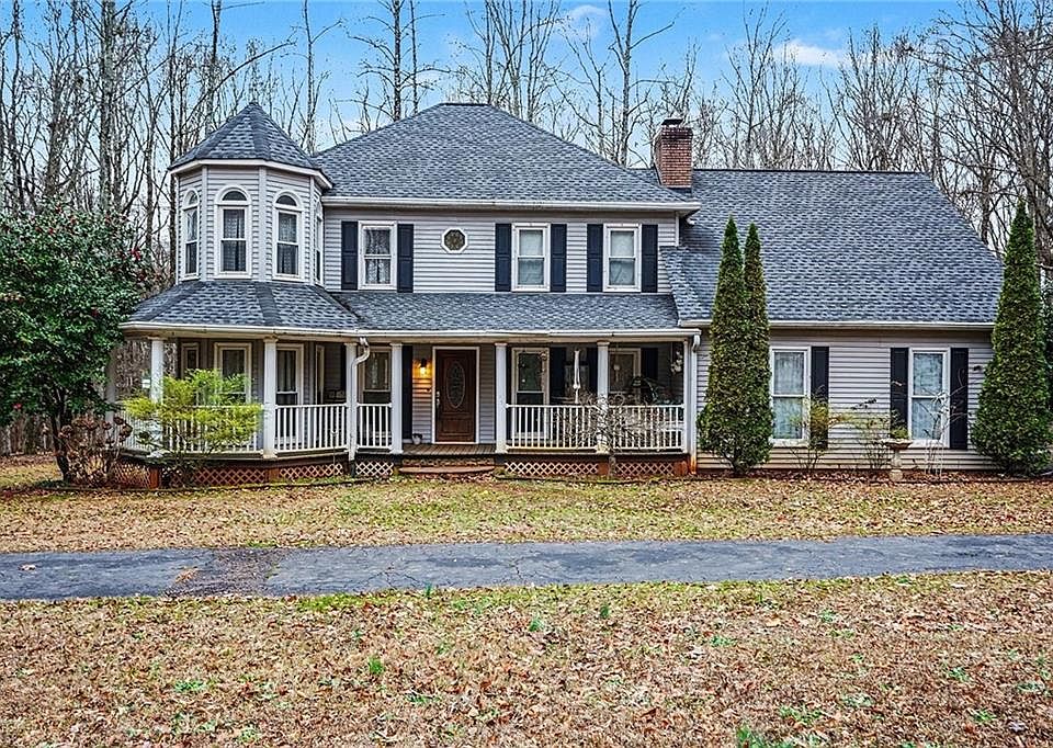 1st image of 955 Chambers Rd