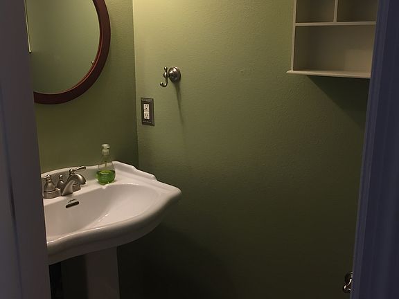 1/2 bath