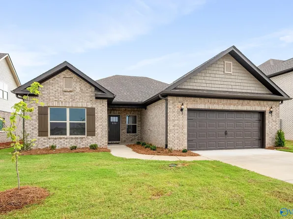 273 Shubert Dr, Hazel Green, AL 35750