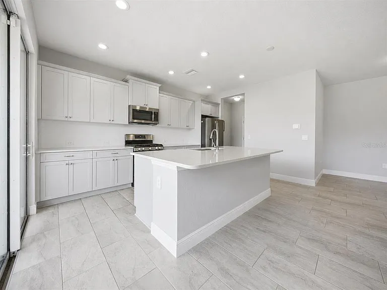 11118 Sand Pine Ln — Photo 24