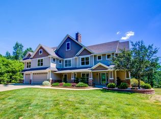 925 Osprey Blvd, Bayport, MN 55003