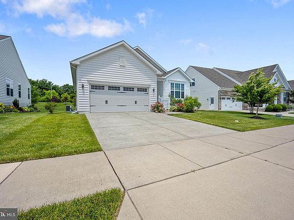 2nd image of 518 Sweetspire Ct