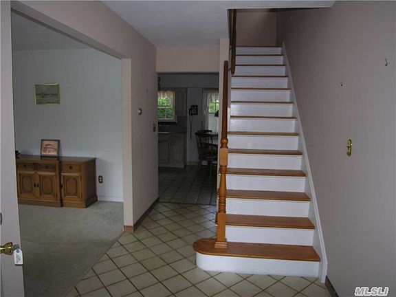 2nd image of 72 Carnegie Dr